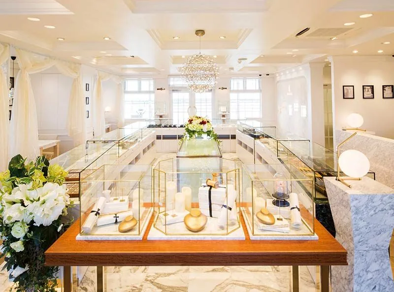 MUQBEL 店内 ステルジュラーレ取扱店